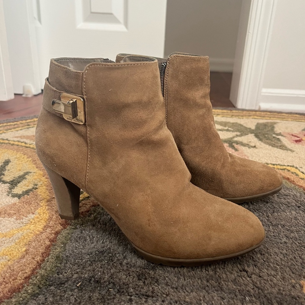 Anne Klein Size 6 shoes